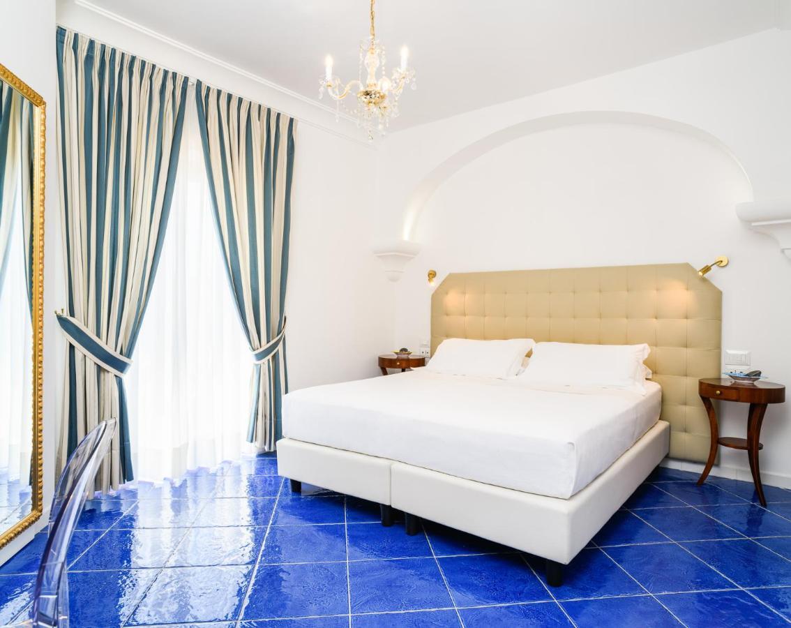 La Casa Di Paolo Casa Di Charme Hotel Marina di Camerota Exterior foto